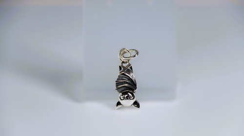 chauve souris 1.JPG Pendentif